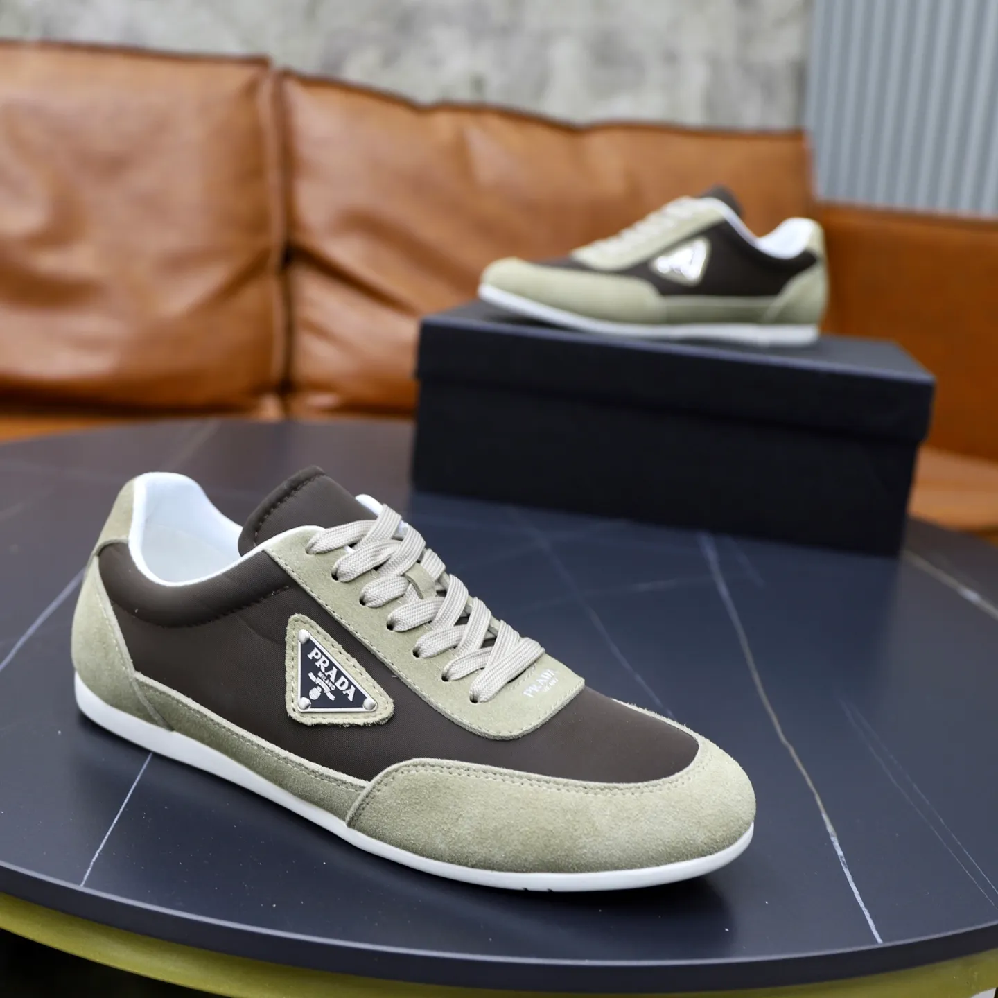 Men's shoes: 440💰🙅‍♂️🙅‍♂️🙅‍♂️ Brand: PRADA Standard code: 38–44 (45 can be customized) Level: Same as the official website Material: Original fabric Comfortable and breathable lining Lightweight and wear-resistant outsole Style category: Men's fashionable casual shoes and boots Running sneakers Distinguished luxury brand elements Top luxury Color: actual picture color